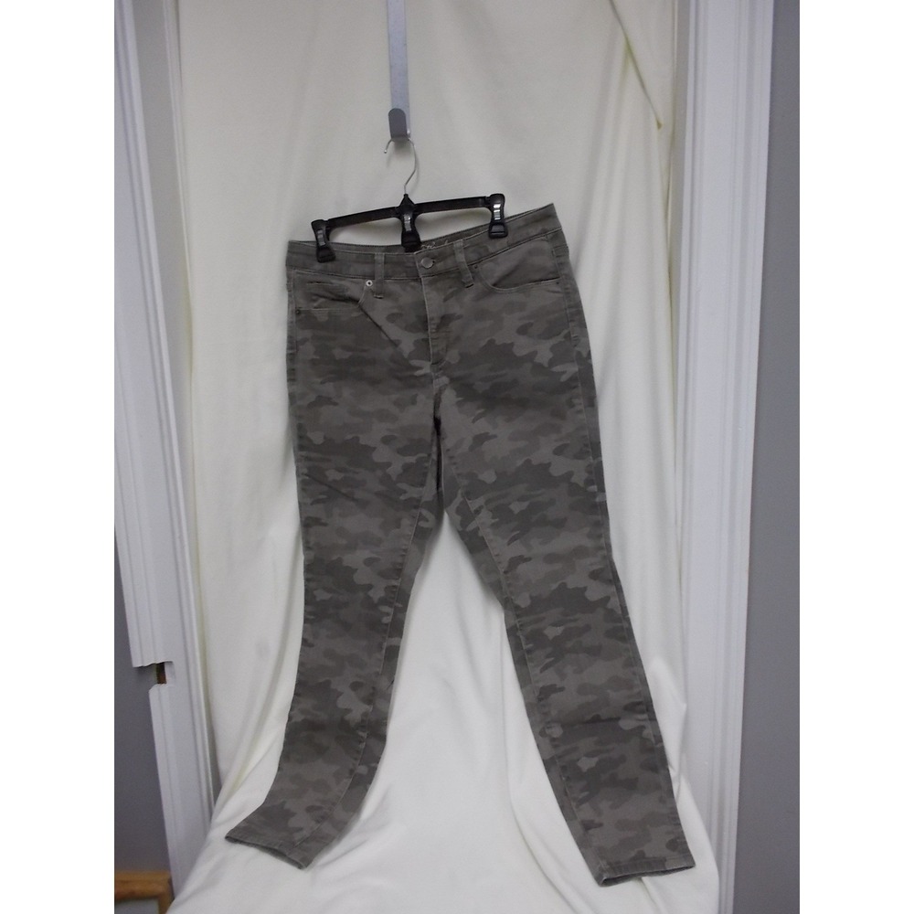 Universal Thread Womens Camo Skinny Jeans Grey Olive Camouflage Size 10/30R - Picture 3 of 6